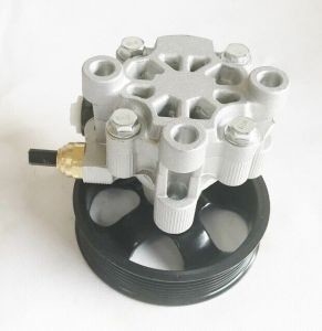 Pompa del servosterzo 44310-28270 44310-42070 per Toyota RAV4 2.0 Vvt-I e Standard